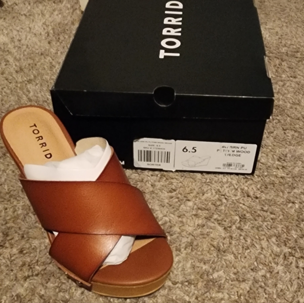 Size 6.5ww mule shoe heel